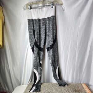iTong Grey, Black & White Leggings Size S/M